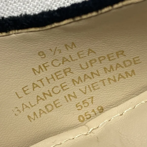 Marc Fisher Calea Black Suede Wedges Size 9.5 - Picture 5 of 6